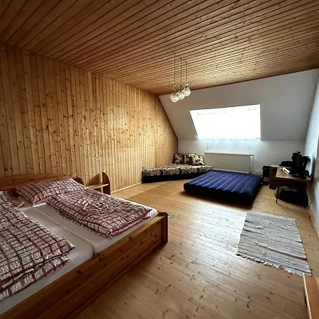 F1 - Motogp House With Garden