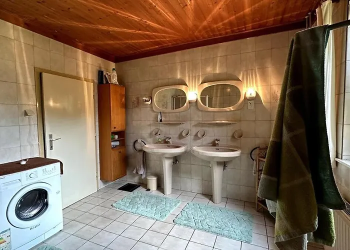 Holiday home F1 - Motogp House With Garden