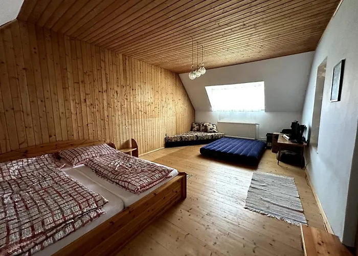 F1 - Motogp House With Garden